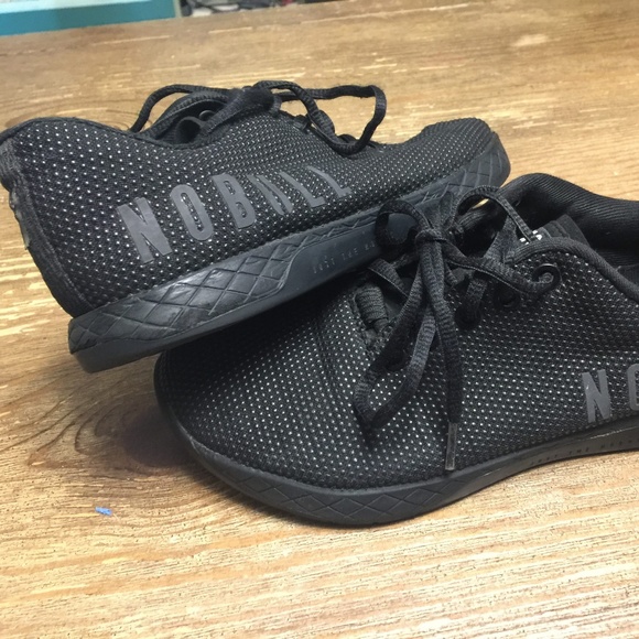 NOBULL Shoes - Nobull Black Trainer Women's Size 7 (NB032)